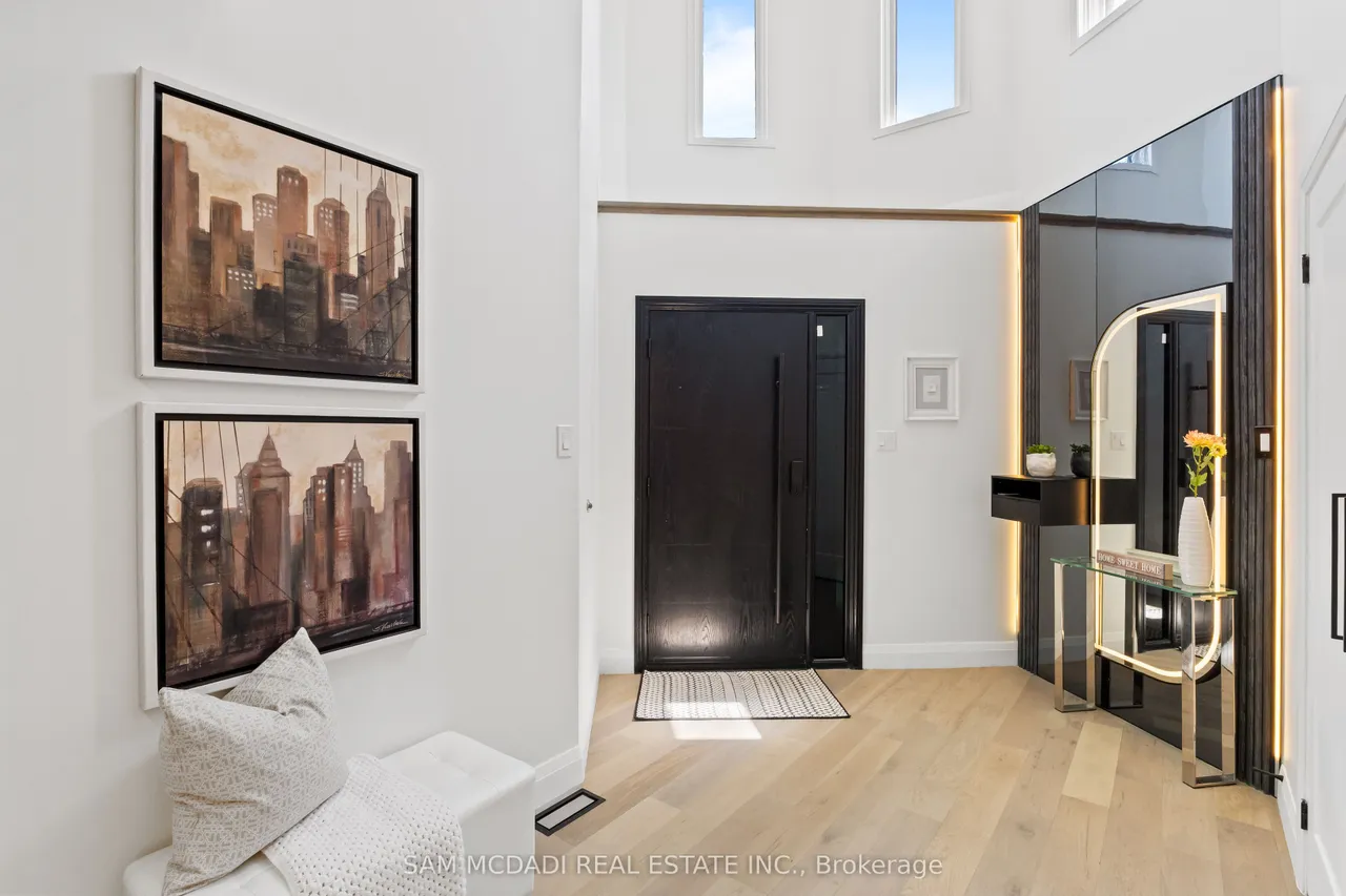 1521 Roseway Drive — photo 3