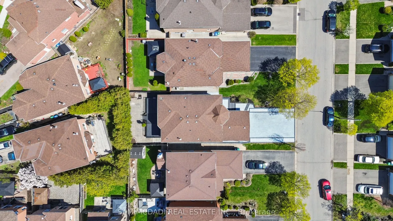 1521 Roseway Drive — photo 44