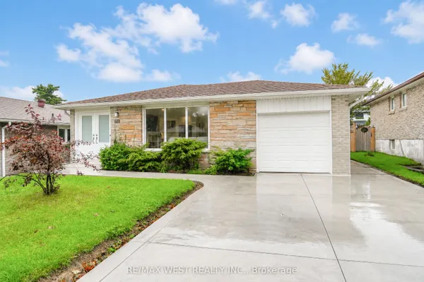765 Dodsworth Crescent