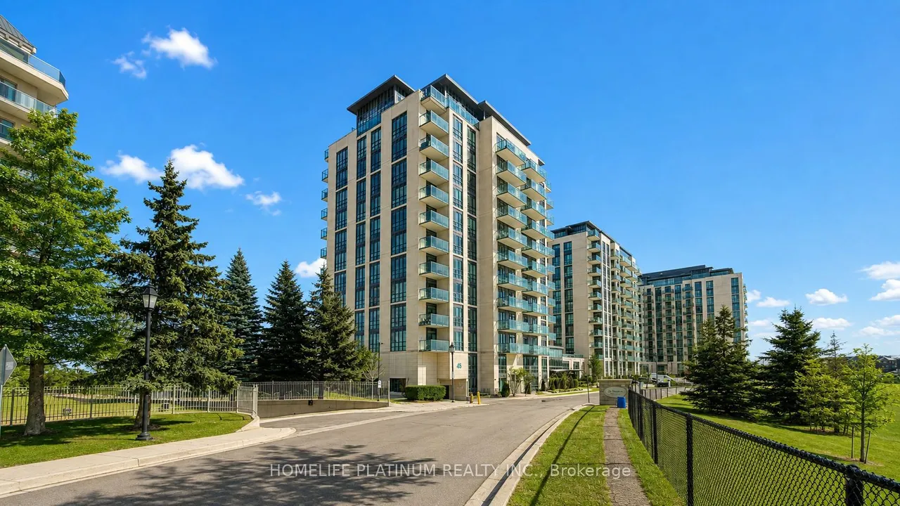 45 Yorkland Boulevard — photo 2