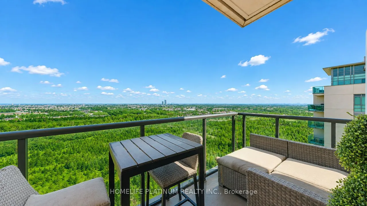 45 Yorkland Boulevard — photo 26
