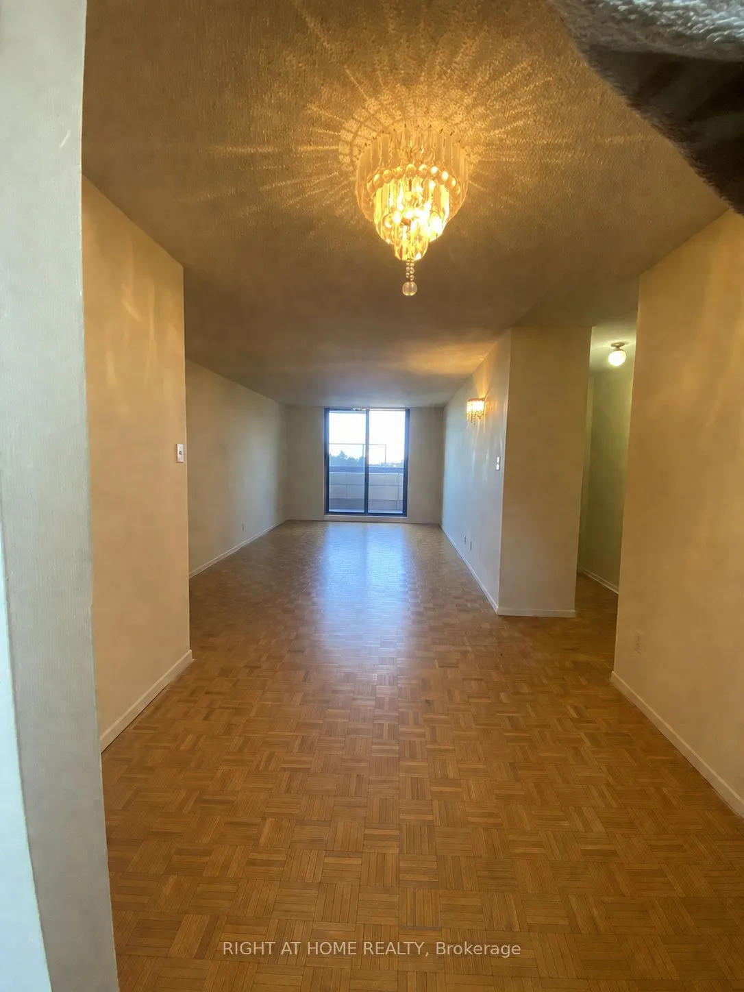 4673 Jane Street, Unit 811 — photo 3