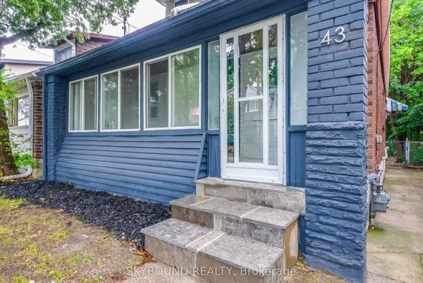 43 Craydon Avenue — photo 2