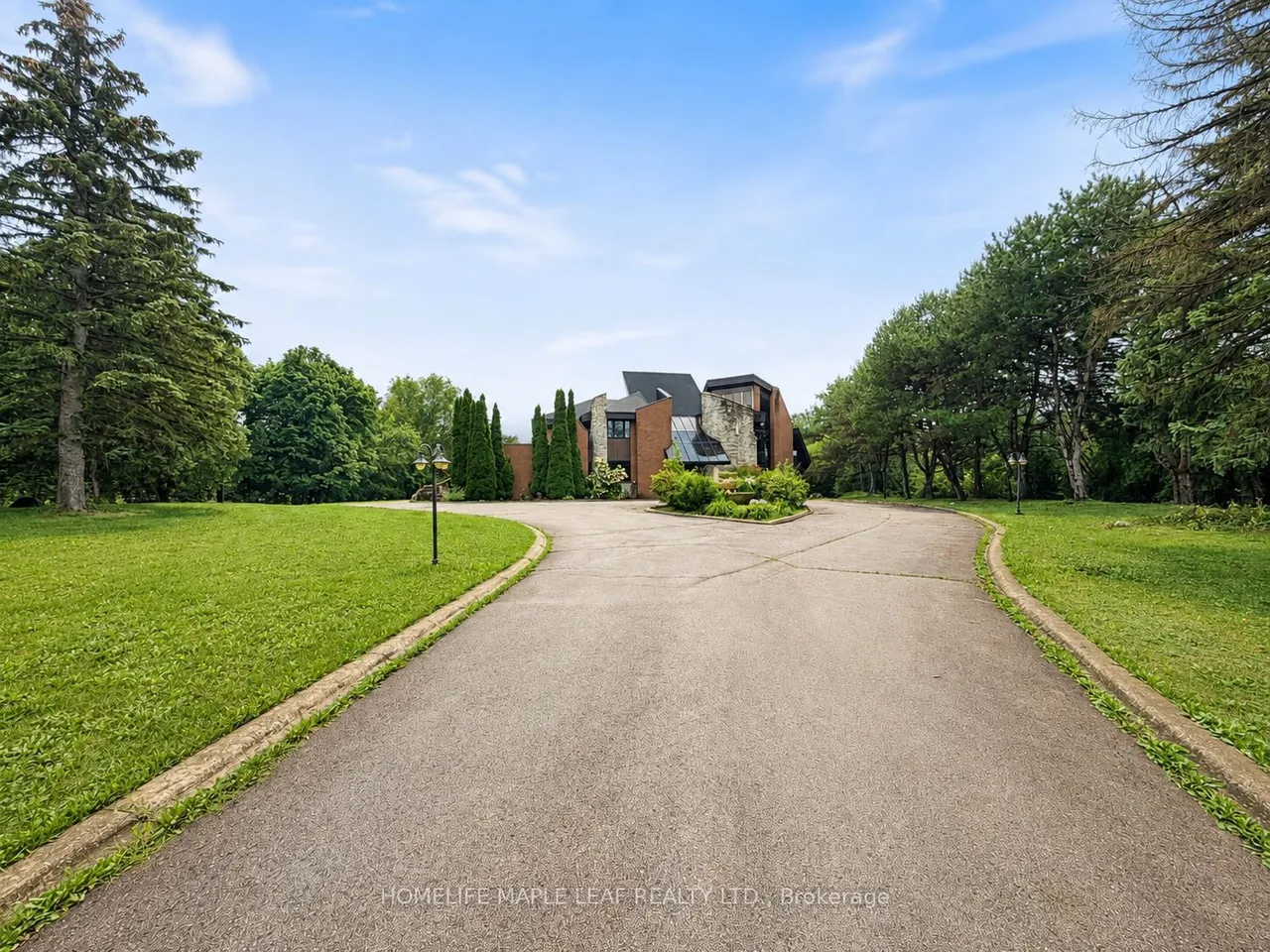 10 Edgeforest Drive — photo 3