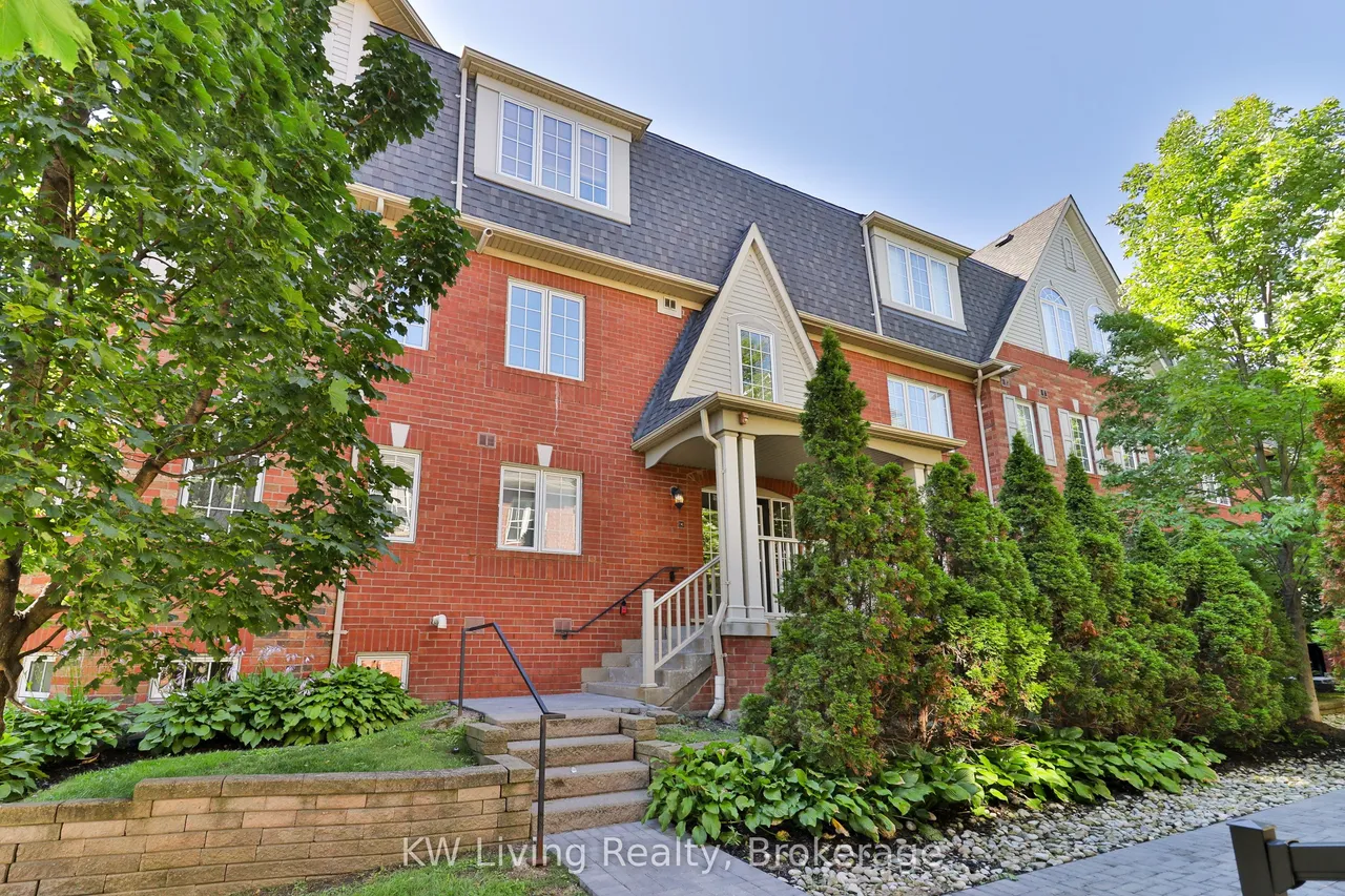 740 Neighbourhood Circle — photo 2