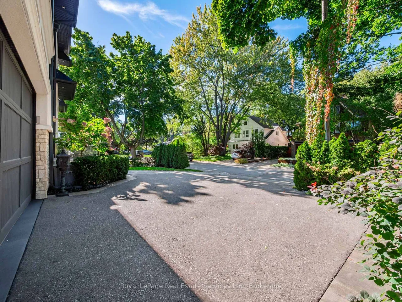 36 Anderson Street — photo 3