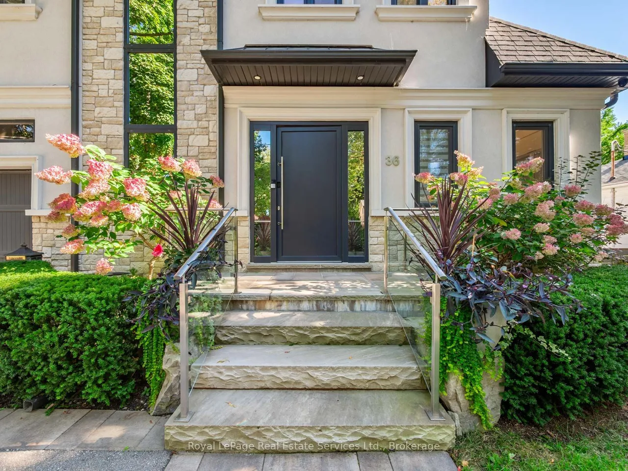 36 Anderson Street — photo 2