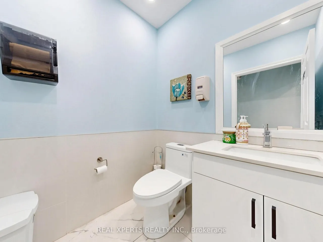 1235 Queensway E — photo 26