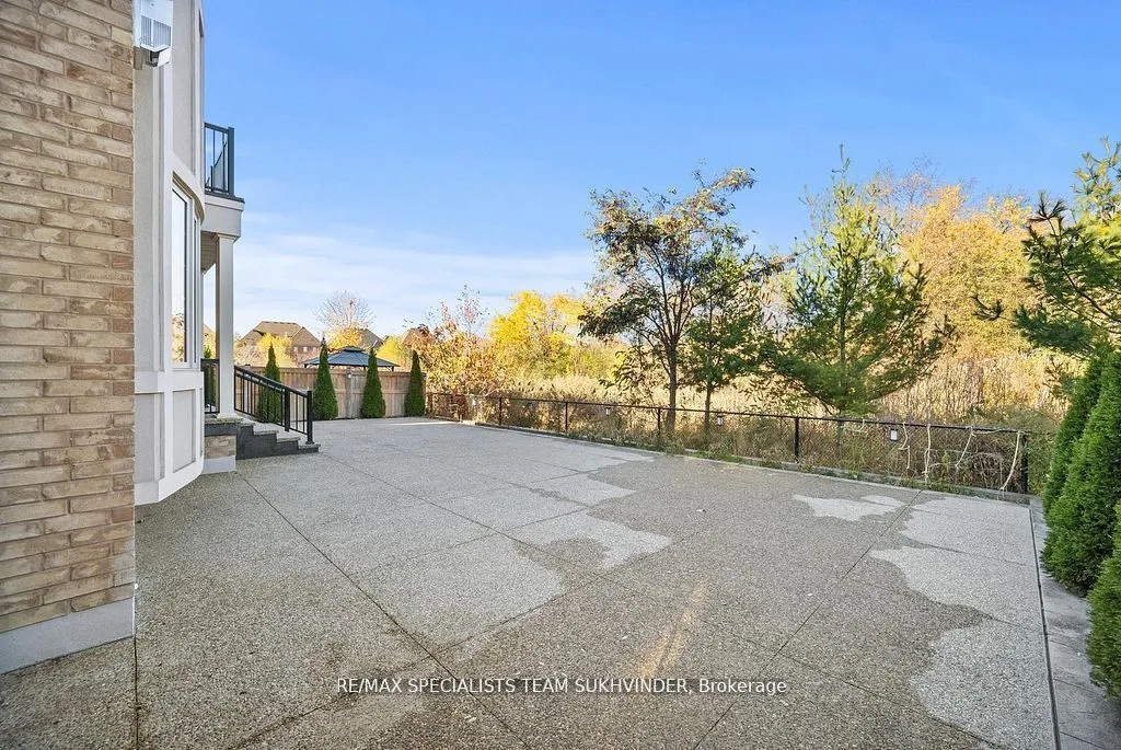 34 Burlwood Road — photo 49