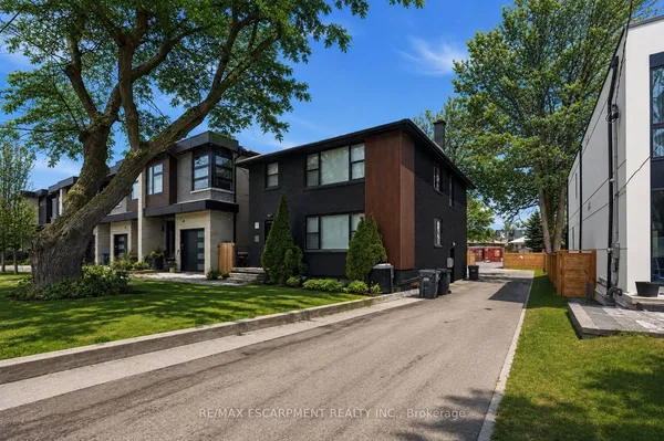 43 Broadview Avenue