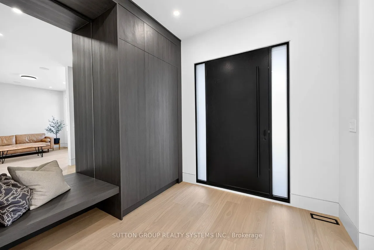 2052 Redan Drive — photo 3