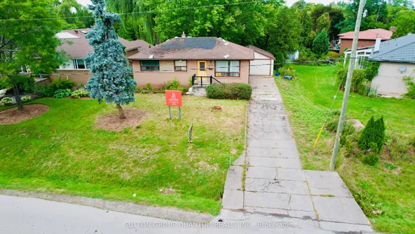499 Valley Drive N