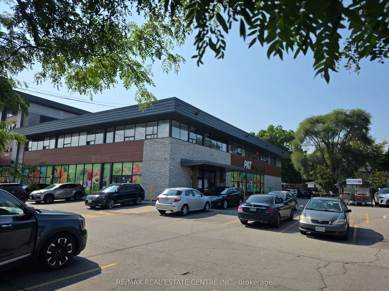 333 Dundas Street E — photo 2