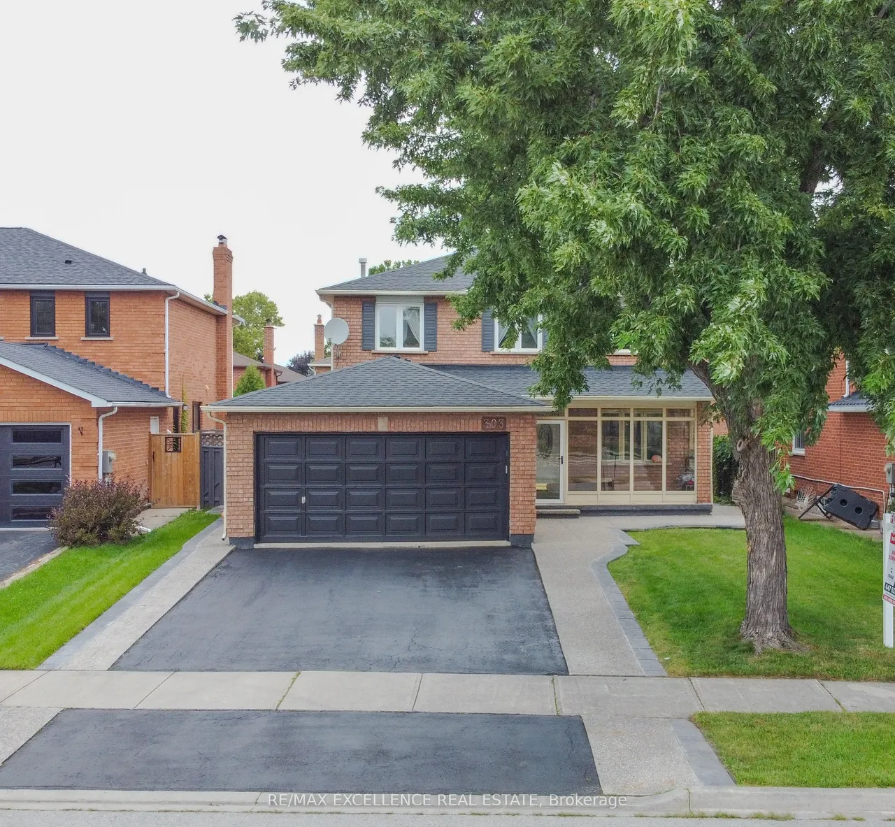 303 Hickory Circle — photo 2