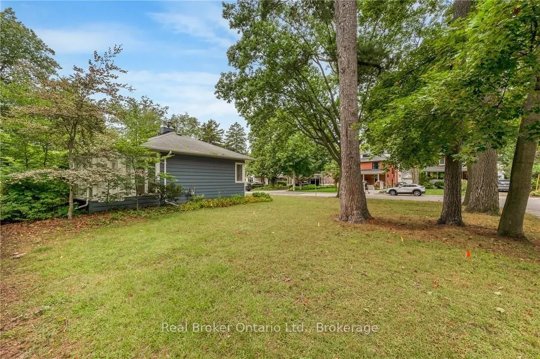 374 Spruce Street — photo 3