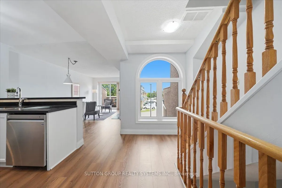60 Barondale Drive — photo 2