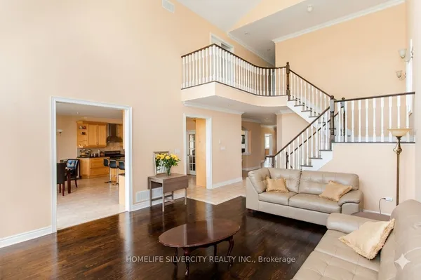 6717 Golden Hills Way — photo 2