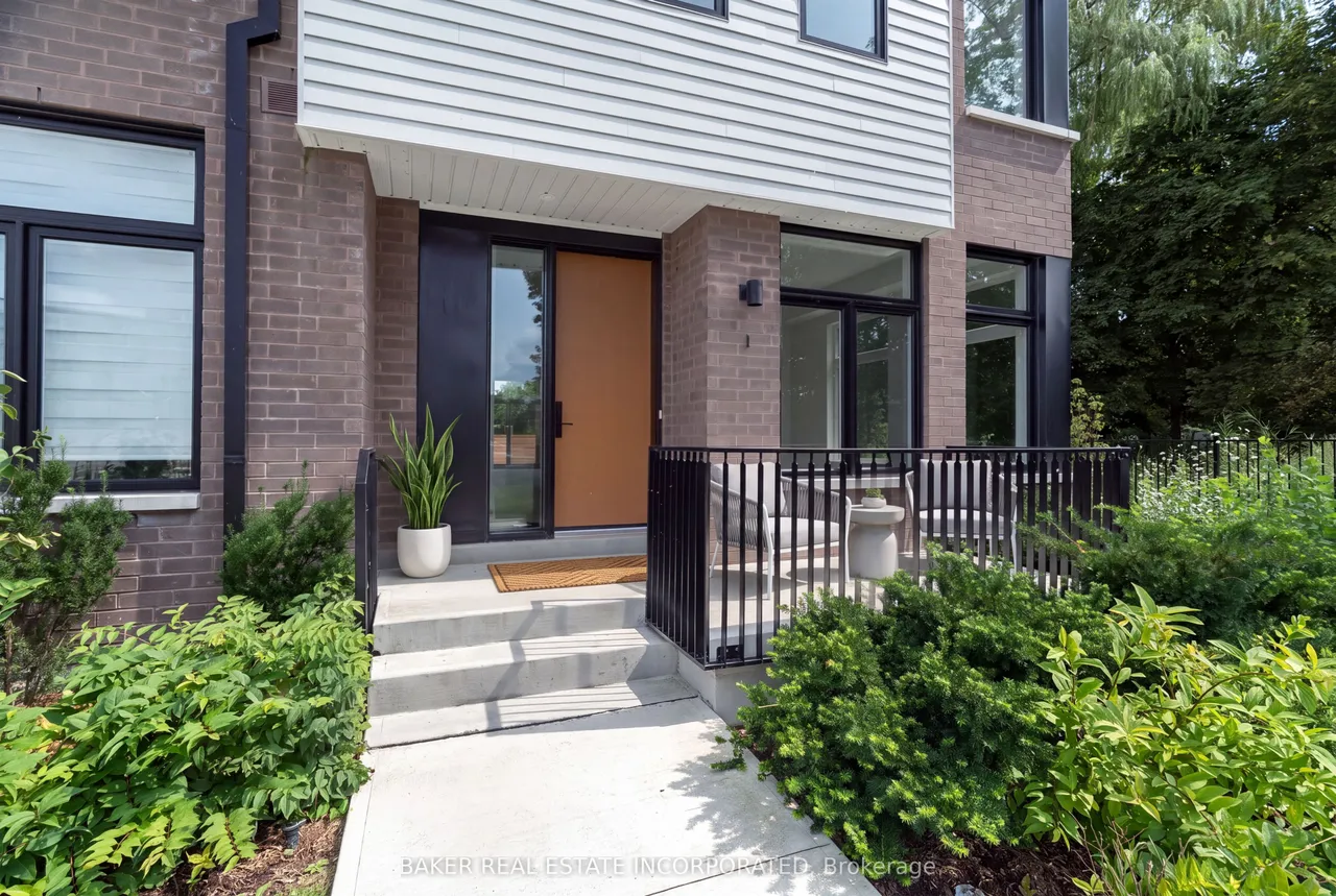 10 Lou Parsons Way — photo 2