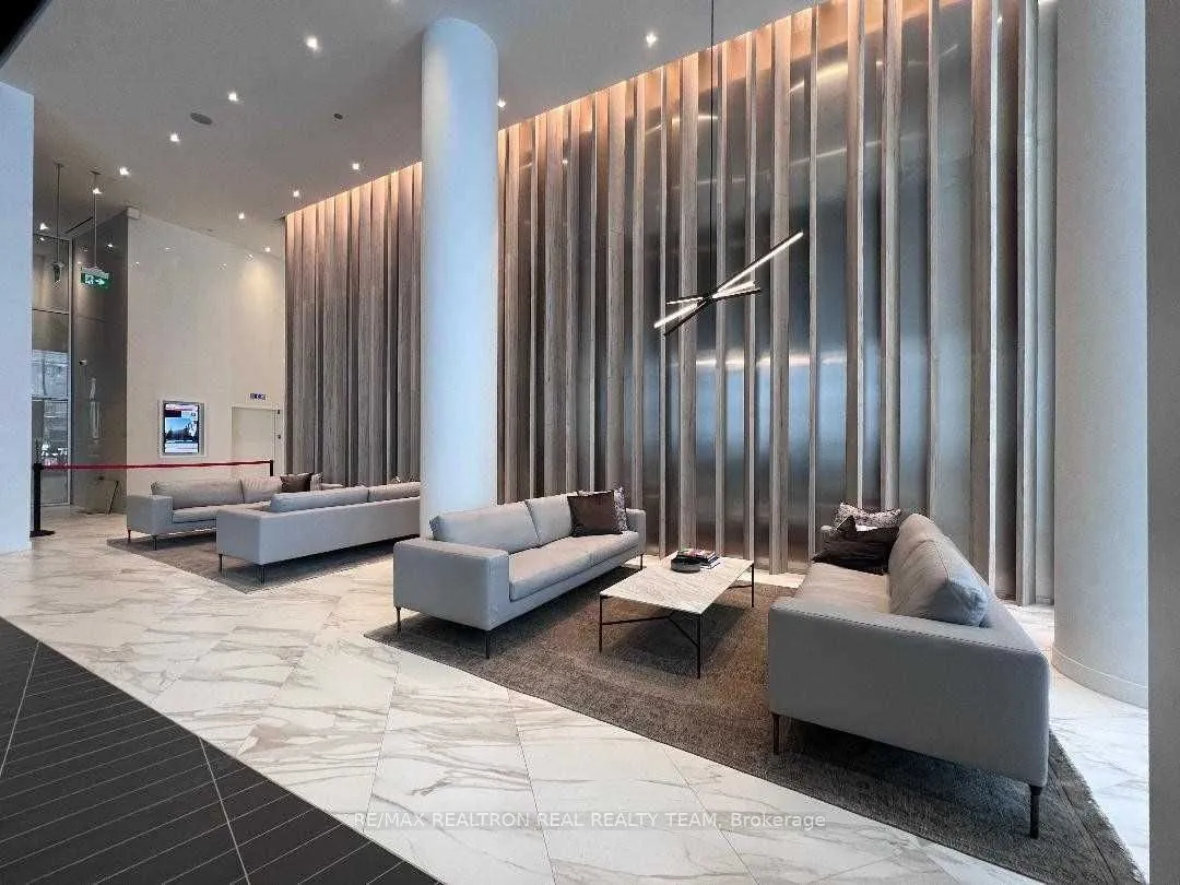3900 Confederation Parkway — photo 3
