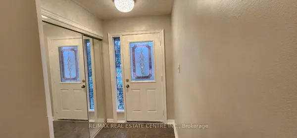 6850 Dillingwood Drive — photo 2