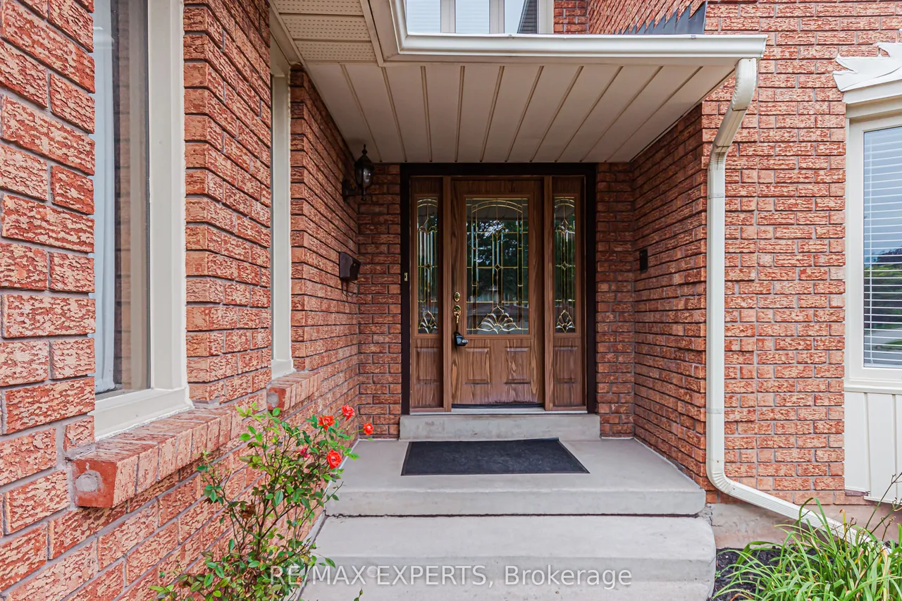 1343 Greenwood Crescent — photo 3