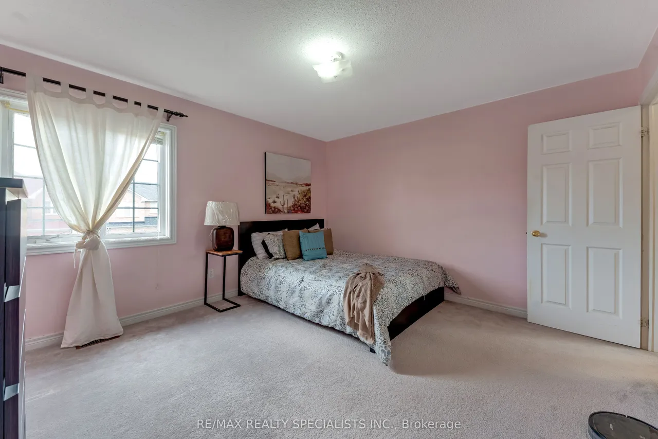 59 Masters Green Crescent — photo 4