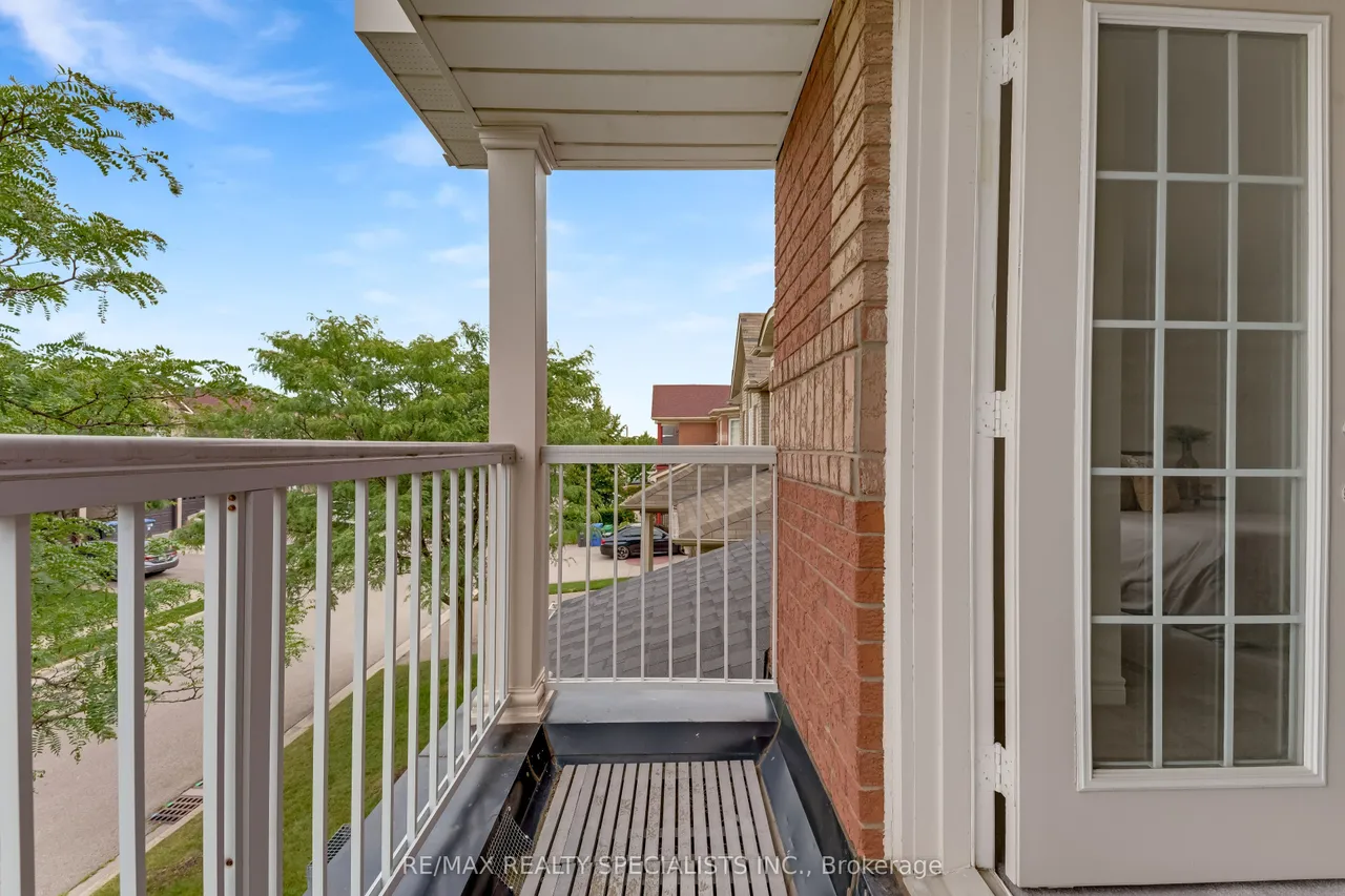 59 Masters Green Crescent — photo 3