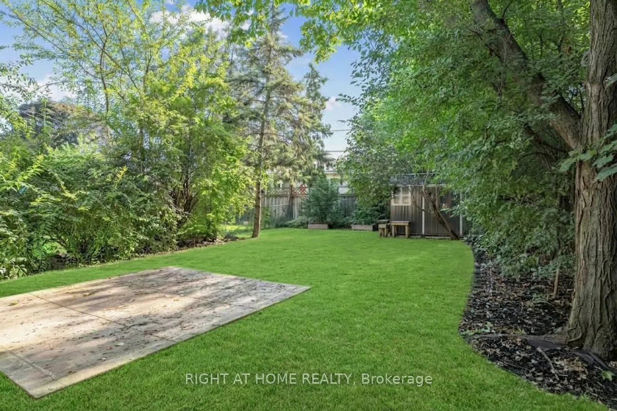 46 Aloma Crescent — photo 29