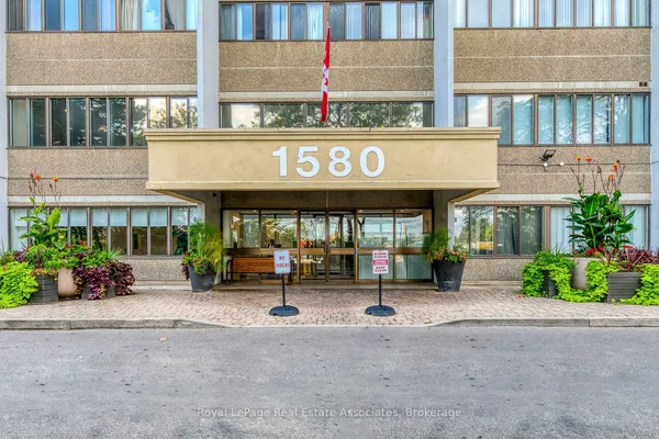 1580 Mississauga Valley Boulevard — photo 2