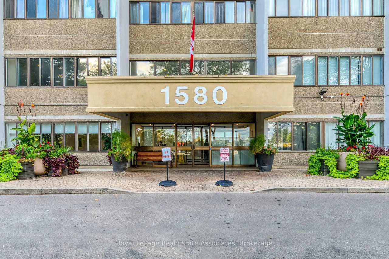 1580 Mississauga Valley Boulevard — photo 2