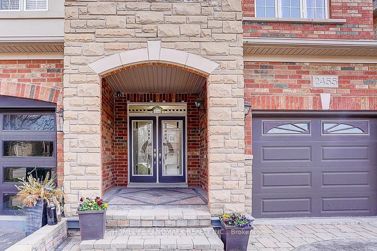 2455 Felhaber Crescent — photo 2