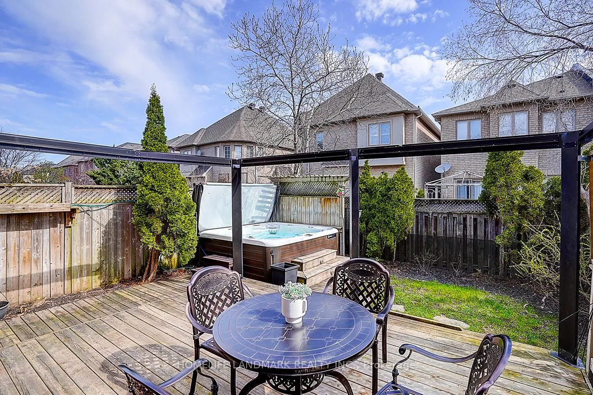 2455 Felhaber Crescent — photo 40