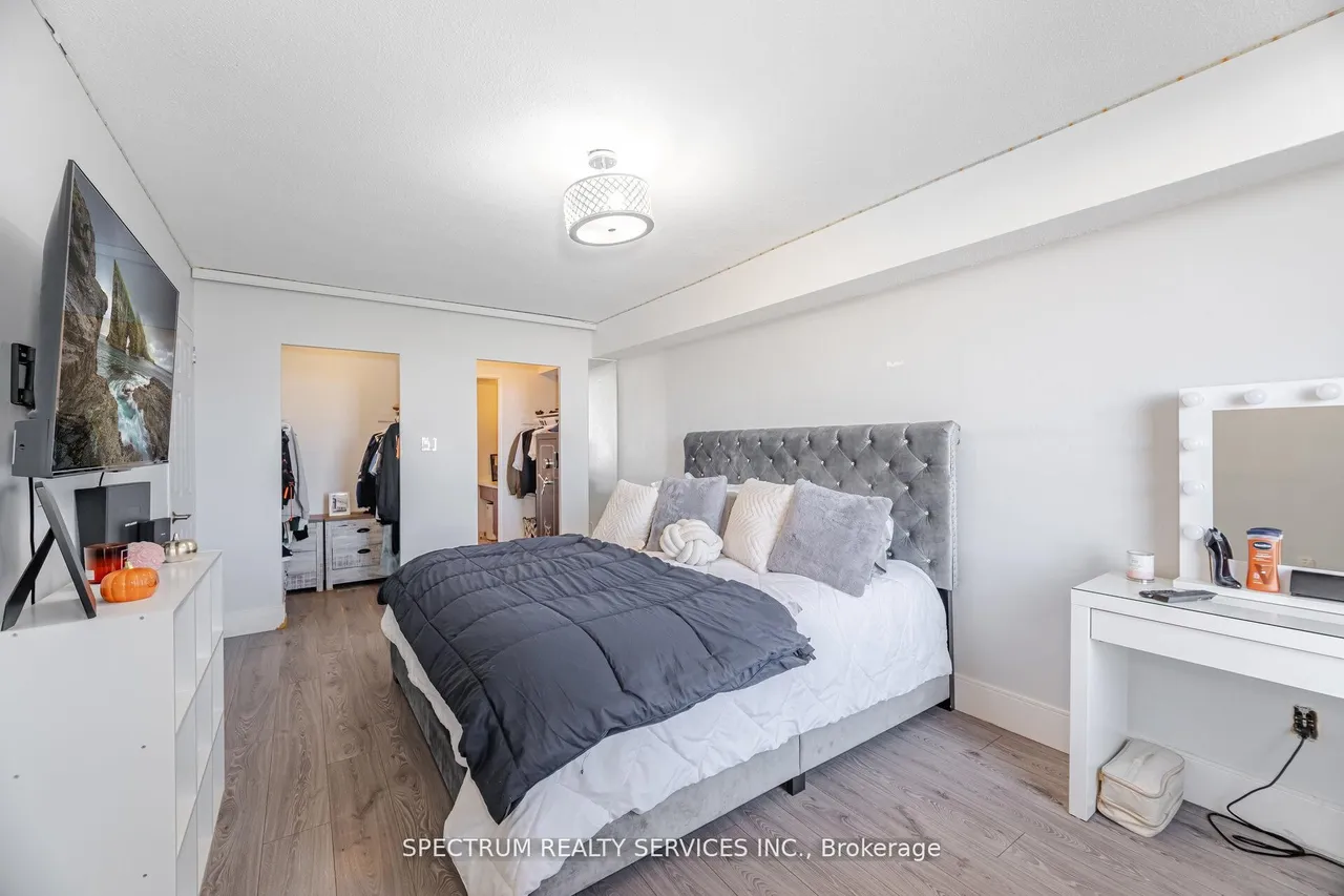 85 Emmett Avenue — photo 3