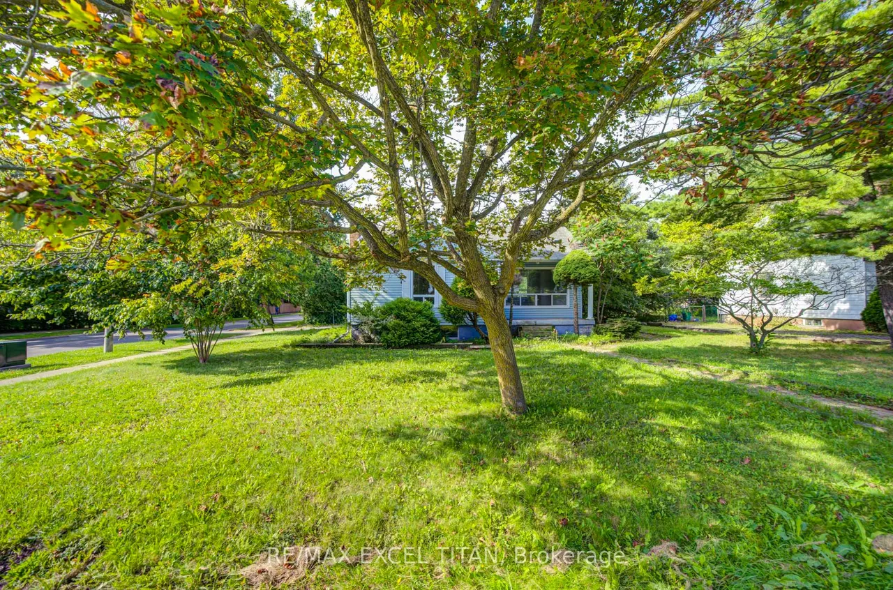 1098 Kent Avenue — photo 7