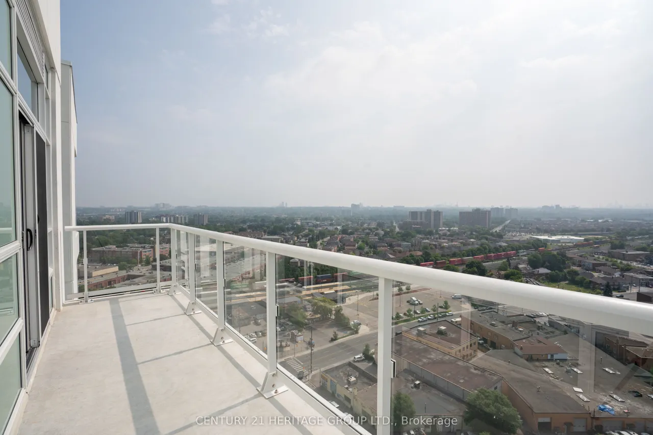 10 Wilby Crescent — photo 2