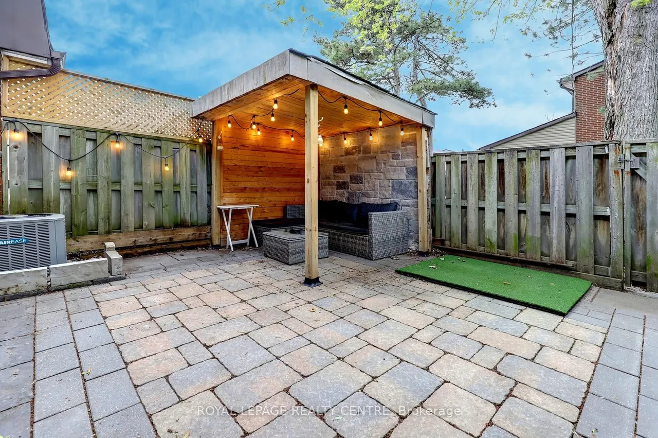 3025 Cedarglen Gate — photo 37