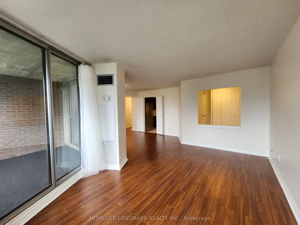 50 Elm Drive E — photo 2