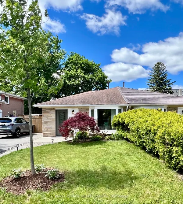 1319 Redbank Crescent