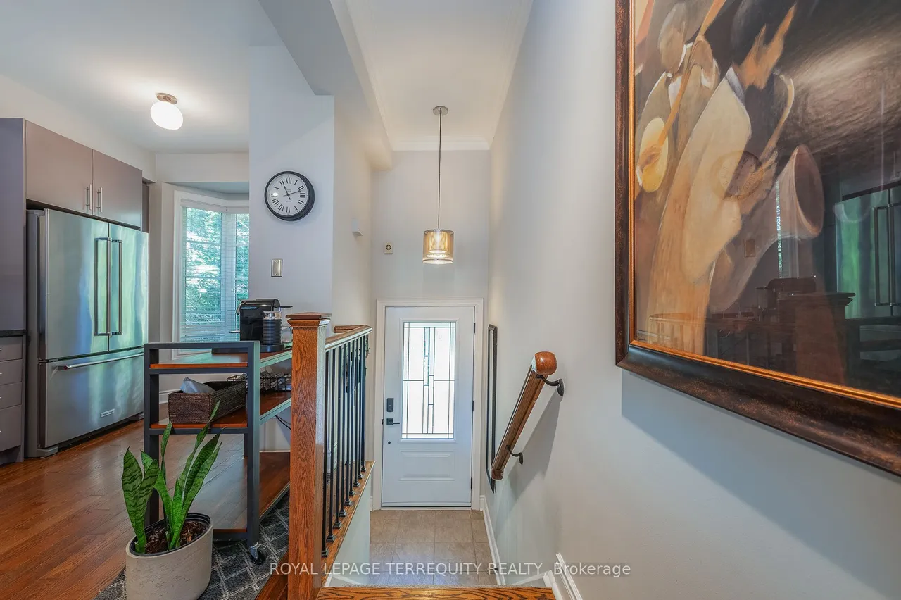 265 Van Dusen Boulevard — photo 3