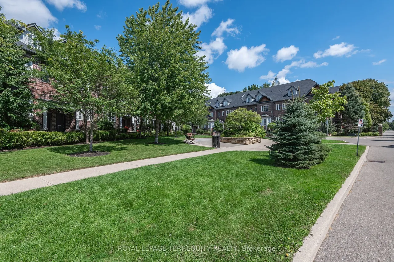 265 Van Dusen Boulevard — photo 40