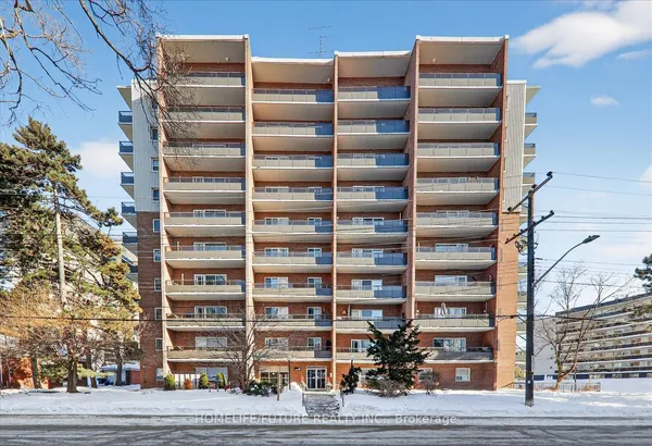 15 Elizabeth Street N