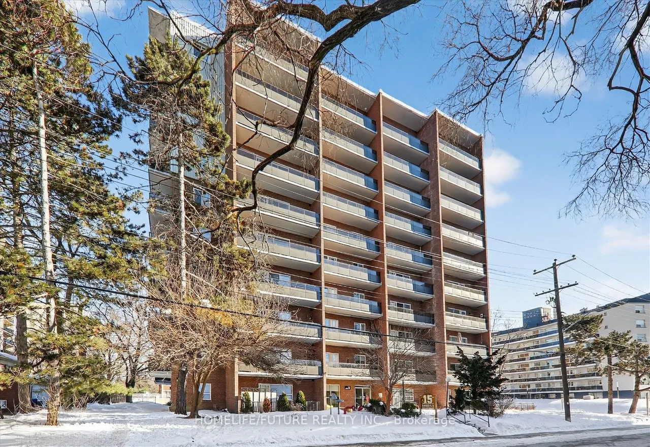 15 Elizabeth Street N — photo 2