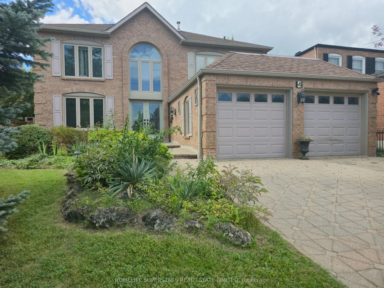 4 Nottingham Crescent