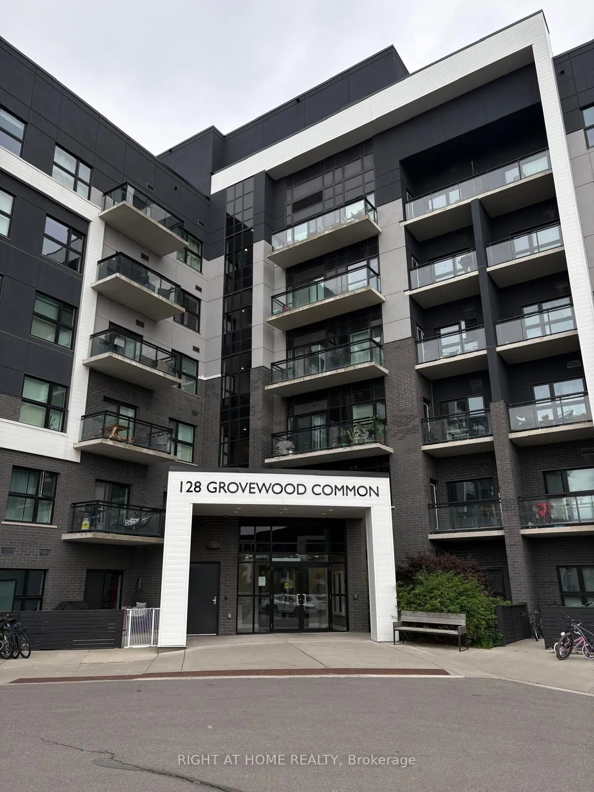128 Grovewood Common