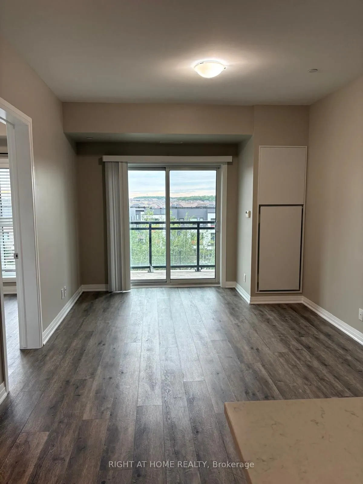 128 Grovewood Common — photo 3