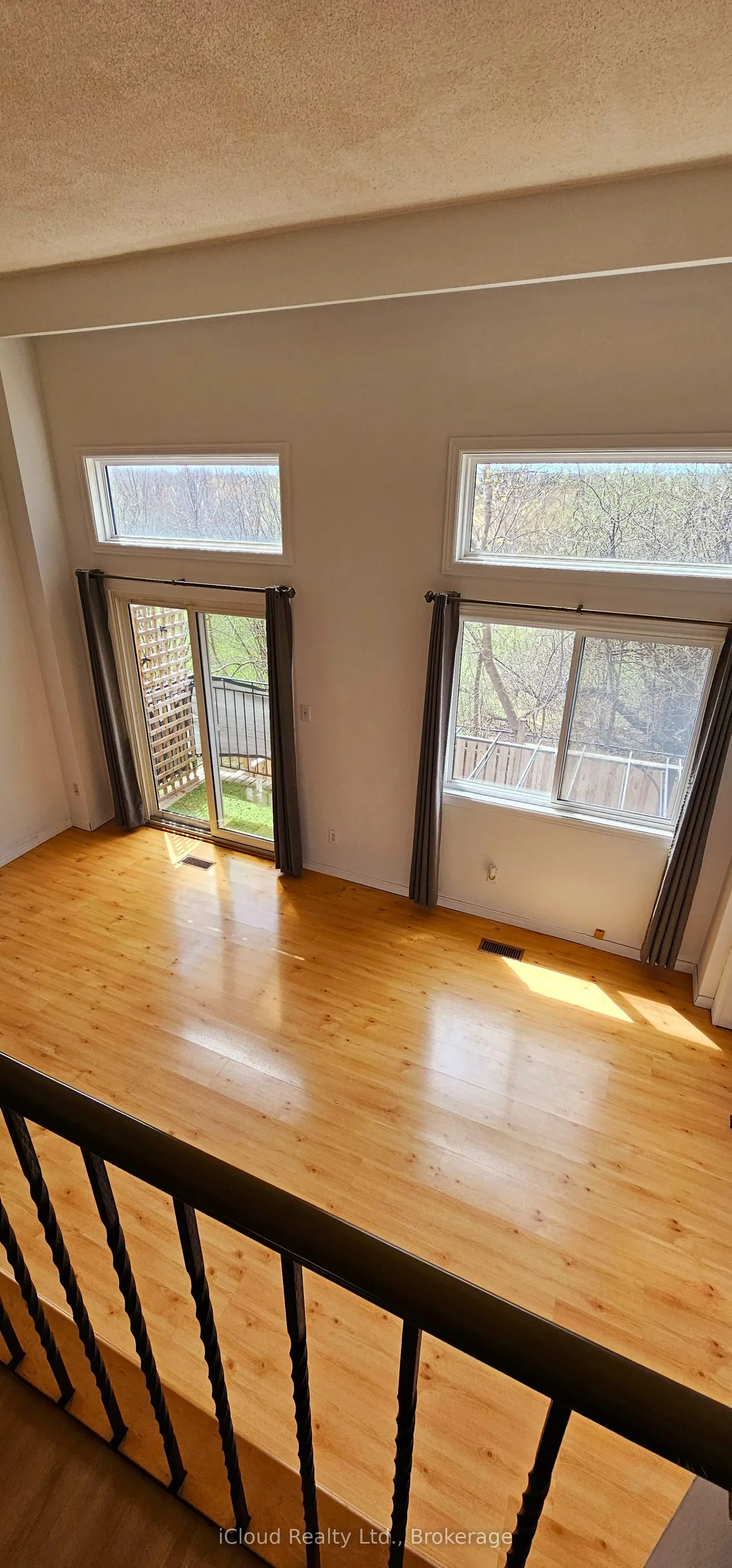 36 Dawson Crescent — photo 3