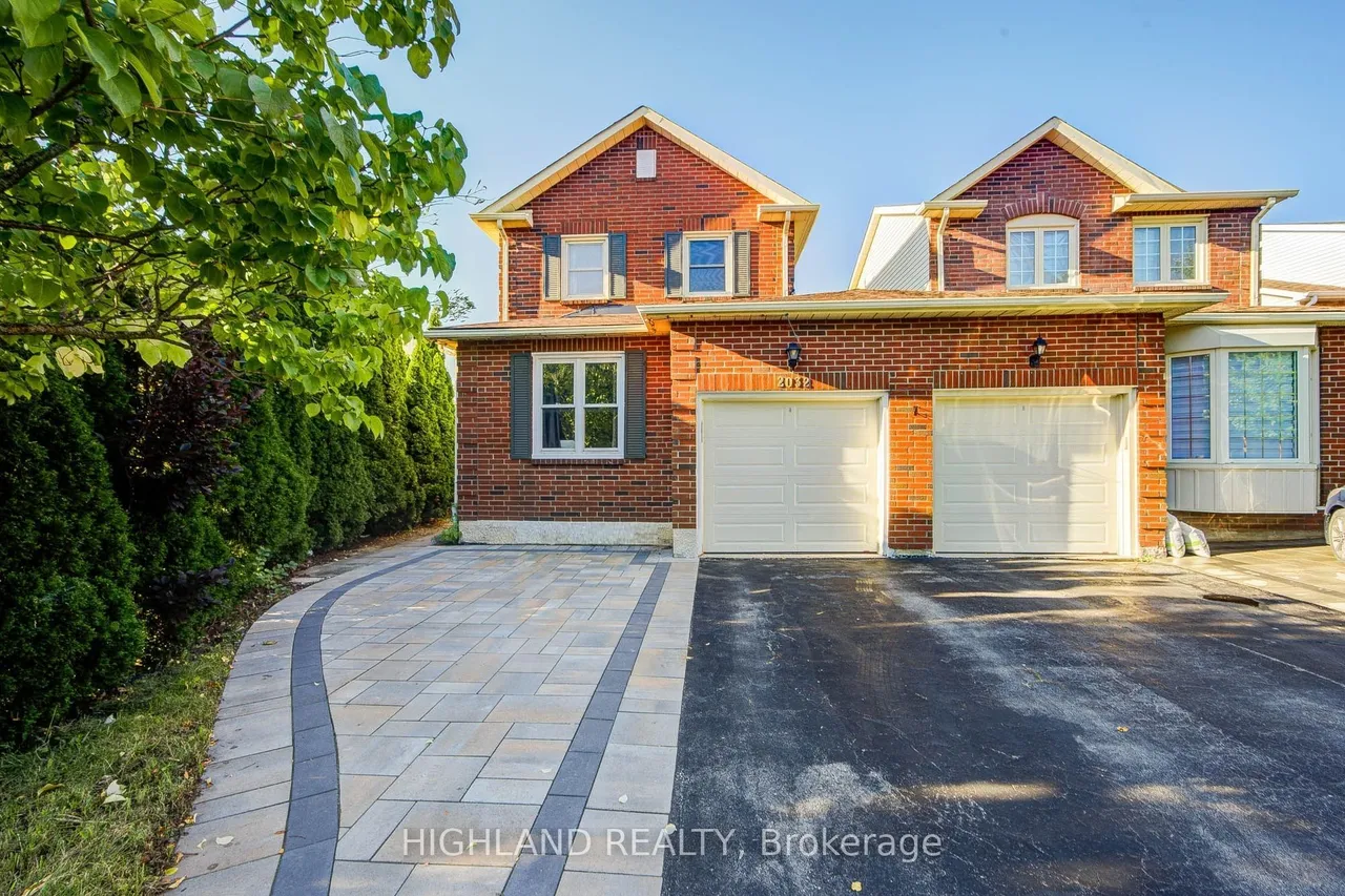 2032 Glenada Crescent