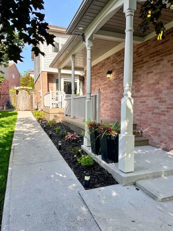 2745 Galleon Crescent — photo 2