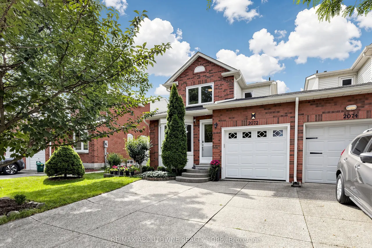 2072 Glenada Crescent — photo 32