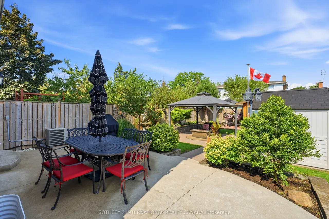 2429 Whaley Drive — photo 3